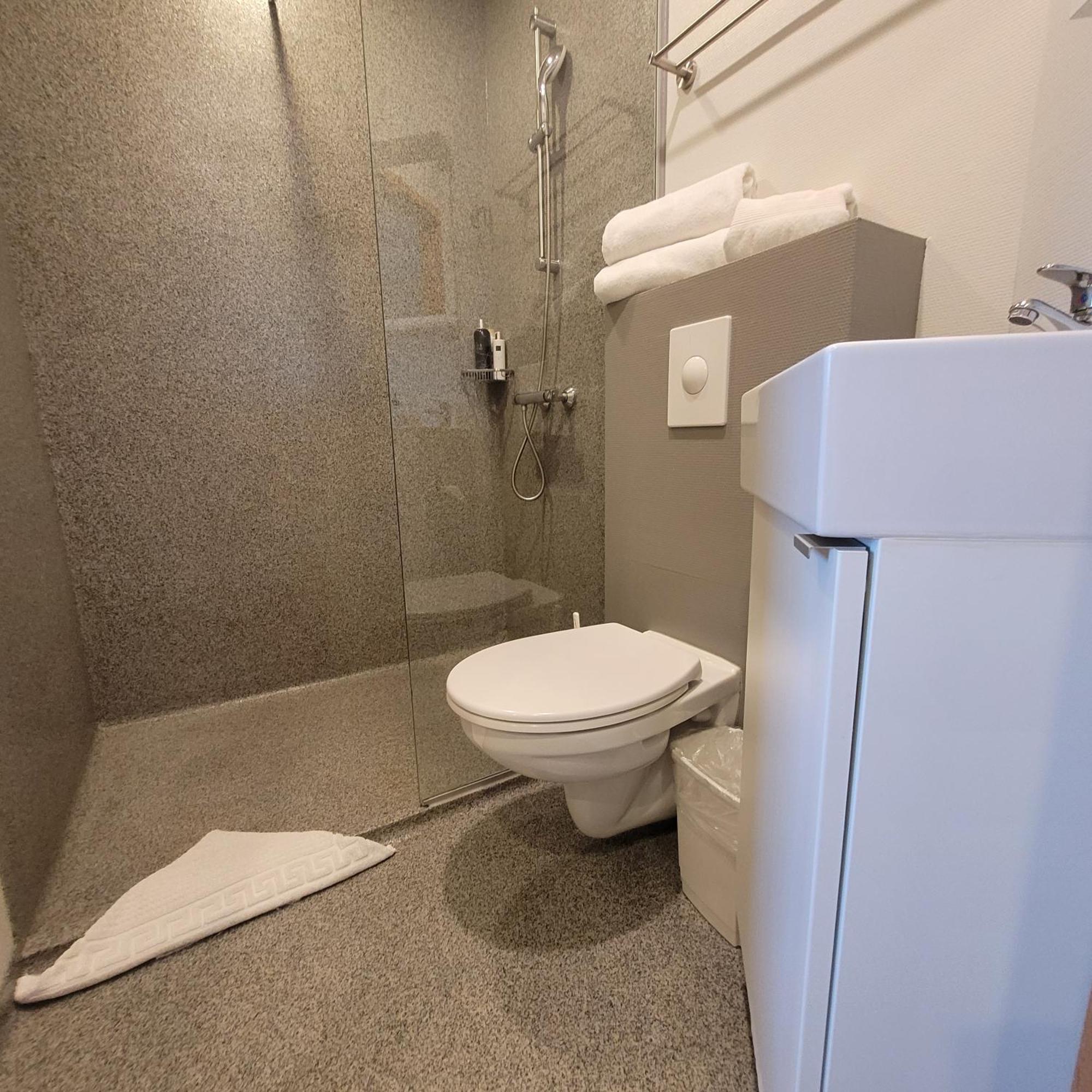 B&B Guesthouse - Bed And Breakfast Keflavik Centre Εξωτερικό φωτογραφία
